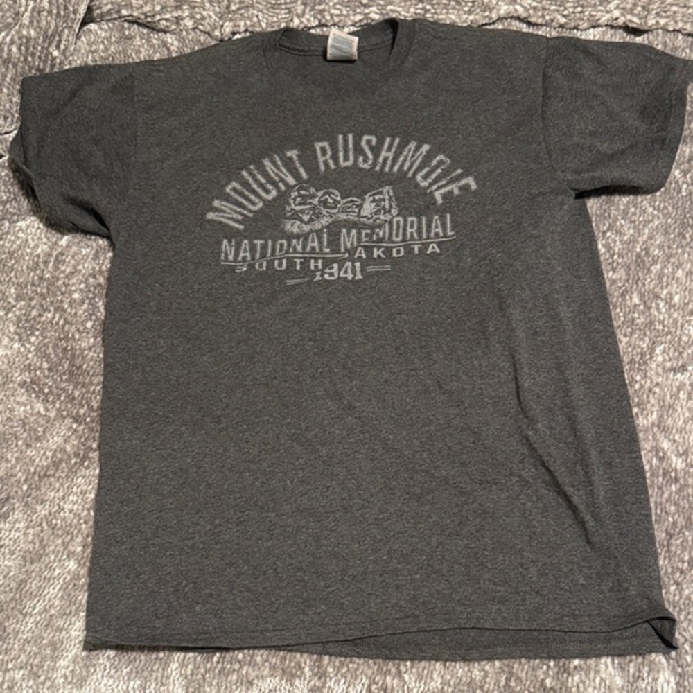 NWOT - Delta Mount Rushmore Tee - Dark Gray (M)